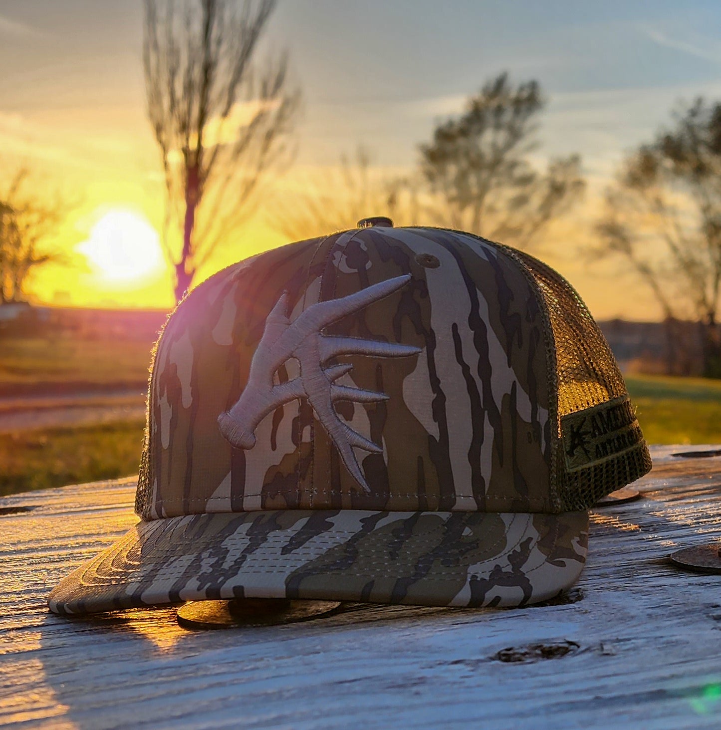 Mossy Oak Bottomland American Antler Symbol Snapback