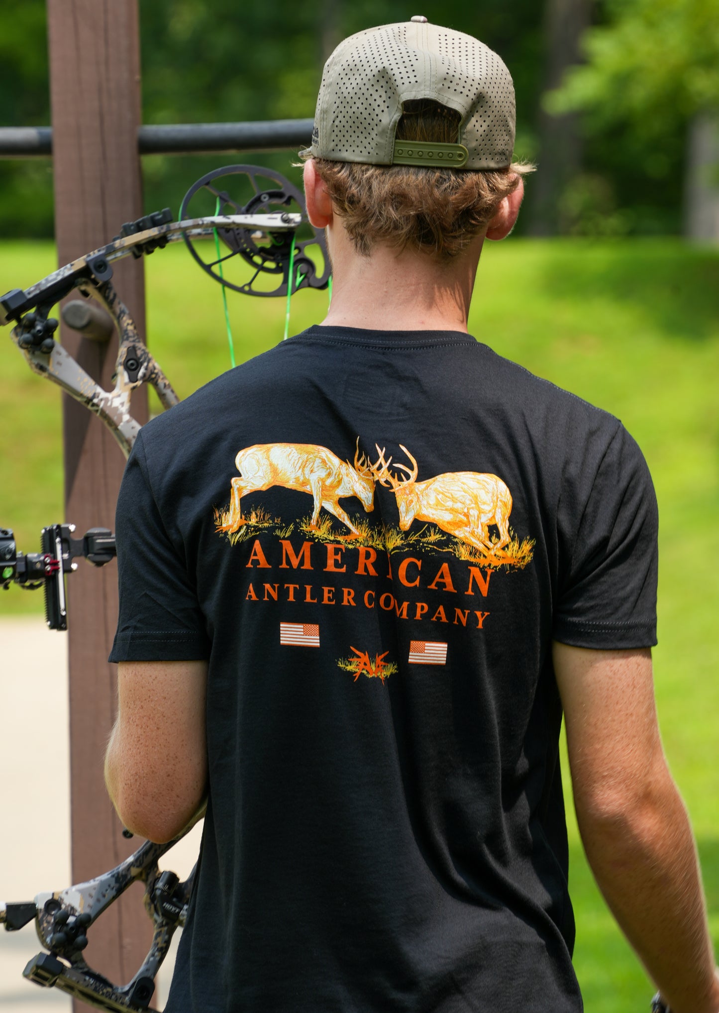 Buck fight tee